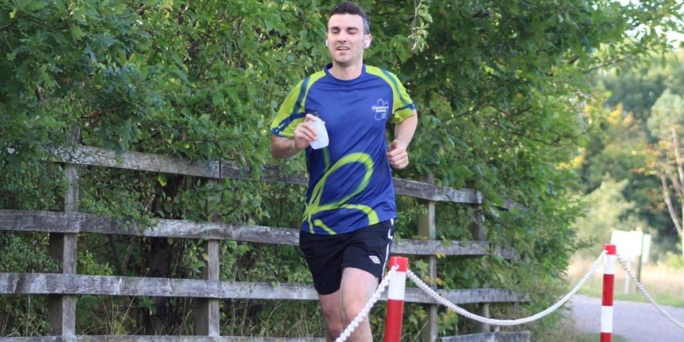 Craig running for Alzheimer's Society