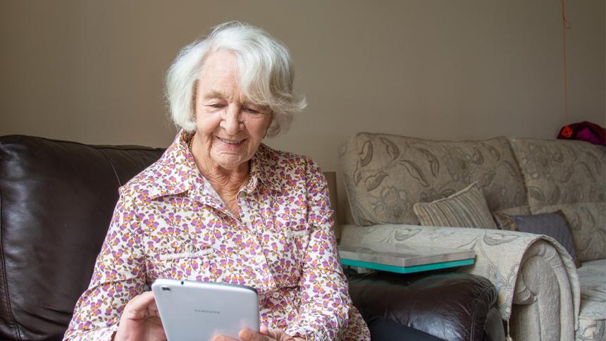 Margaret Willis using her tablet