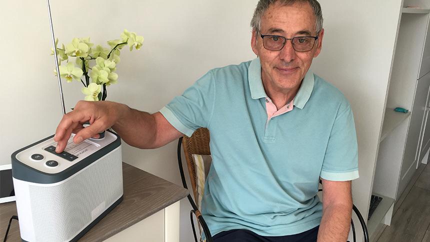 Mick and the Relish Radio and Music Player